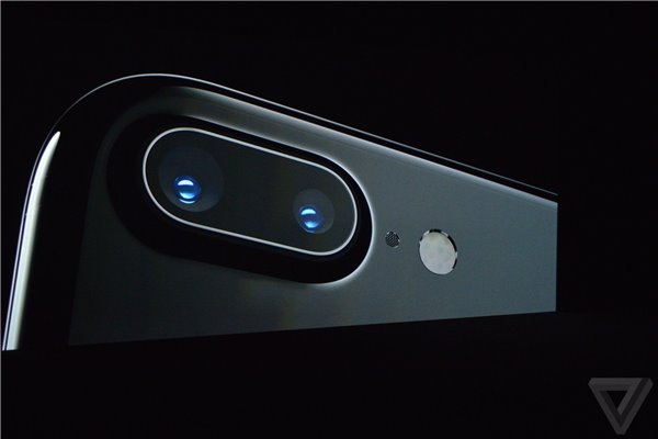 有争议也无防,iPhone 7/7 Plus依然是年度最佳手机 有争议也无防,iPhone 7/7 Plus依然是年度最佳手机