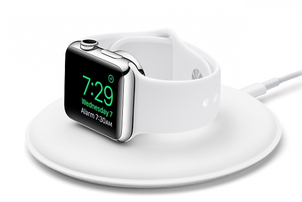 丧心病狂！砸烂28台iPhone