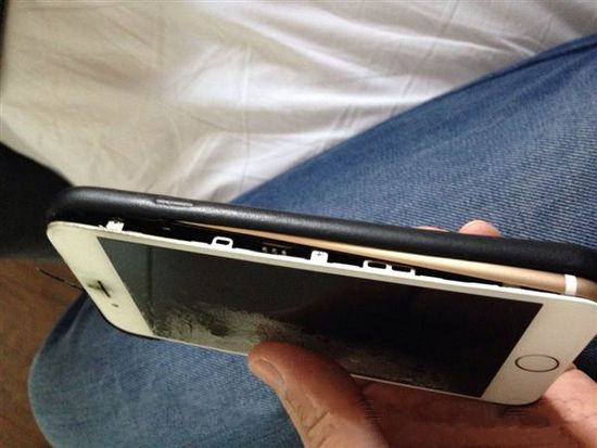 iPhone 13 模型机现身：无刘海、采用 USB-C 接口