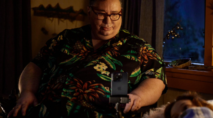 苹果 iPhone 15 和 15 Plus 机型右下角麦克风组件可单独维修 苹果 iPhone 15 和 15 Plus 机型右下角麦克风组件可单独维修