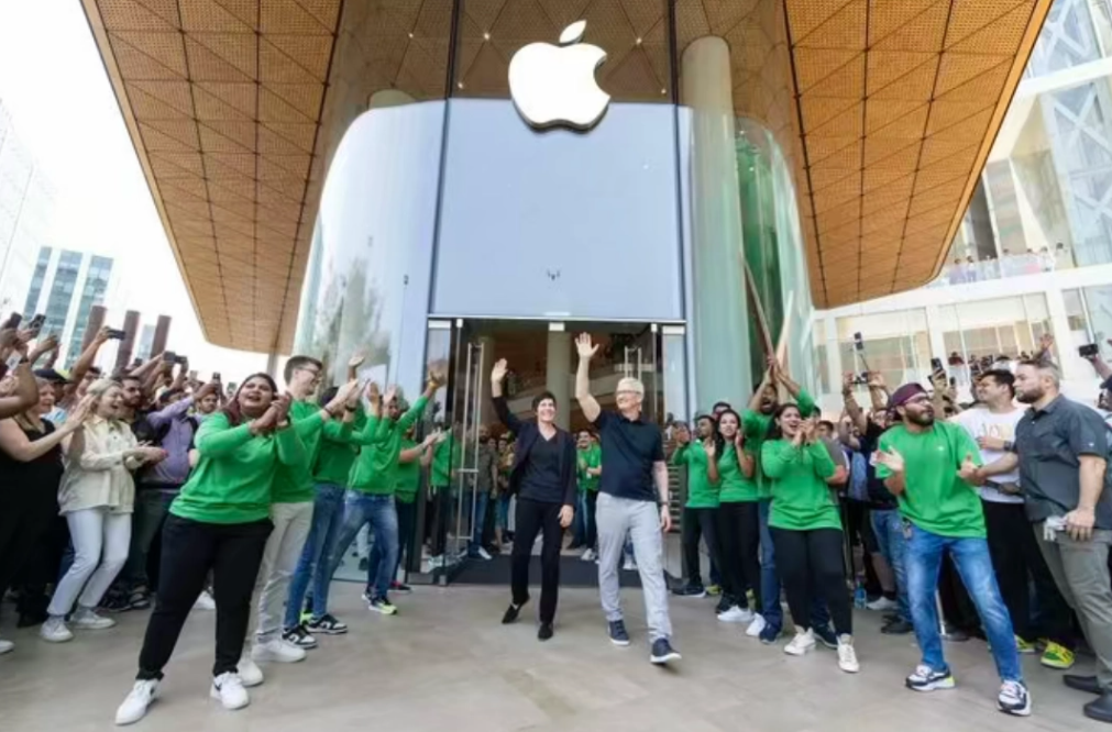 Vision Pro 头显即将上市,苹果正式推出 Apple Immersive Video 空间影音格式 Vision Pro 头显即将上市,苹果正式推出 Apple Immersive Video 空间影音格式