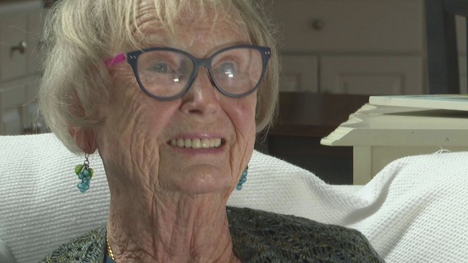 iOS 11.0.3发现无语Bug：画面没法看