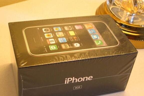 Caviar 定制 iPhone 13 系列：配备防弹装甲，售价 4 万元起