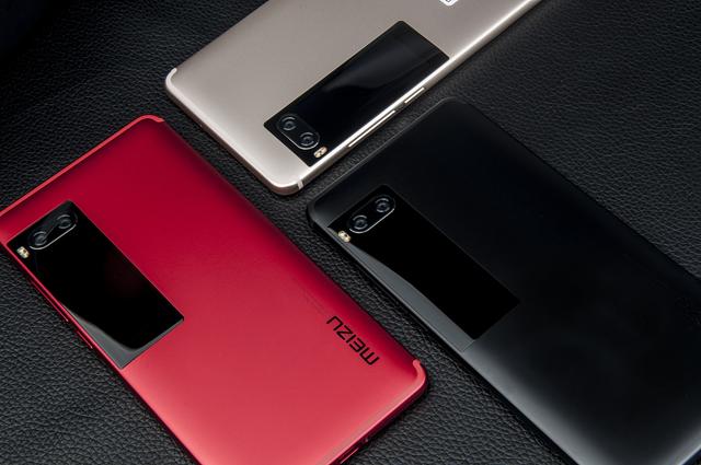 传苹果计划两年内剪掉 iPhone “刘海”,采用全屏指纹识别 传苹果计划两年内剪掉 iPhone “刘海”,采用全屏指纹识别