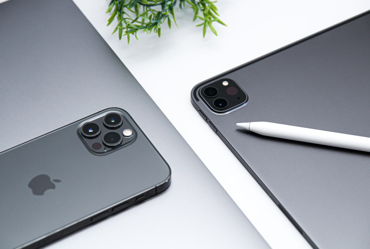 彭博社：苹果已在上周完成 iOS 16 正式版开发