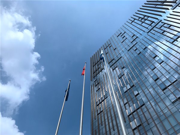 设计师分享 iPhone 14 系列机型高精度 X 光透视壁纸