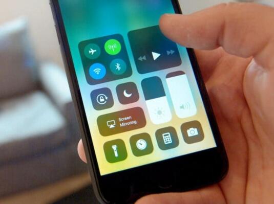 苹果iPhone X真机上手视频:你想知道的新功能都在这了 苹果iPhone X真机上手视频:你想知道的新功能都在这了