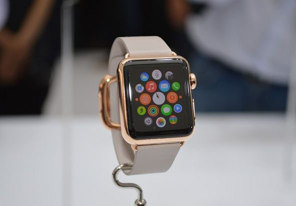 AirPods 2 广告偷跑:外形一致,无黑色款 AirPods 2 广告偷跑:外形一致,无黑色款