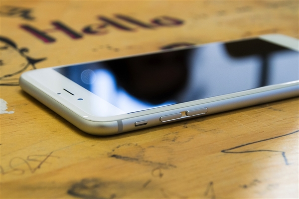 起诉苹果iPhone卖得太贵？嫌贵你可以不买