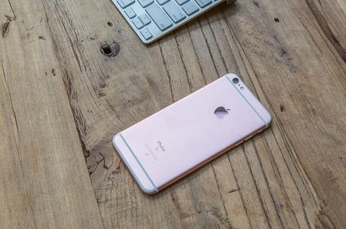 2019 年有 69 个国家与地区超过 15 万个组织与公司成为苹果公司的客户