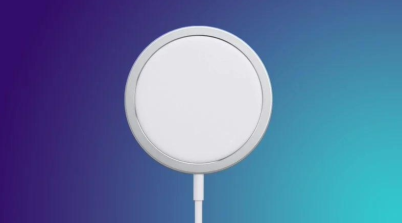 技术大神将 iPhone X Lighting 端口改造成 USB-C 