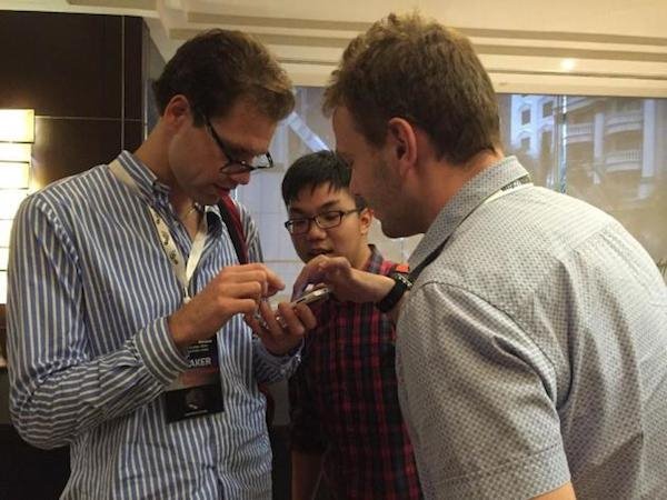 苹果申请 MacBook 相关专利：屏幕可自动调节角度以适合人眼观看