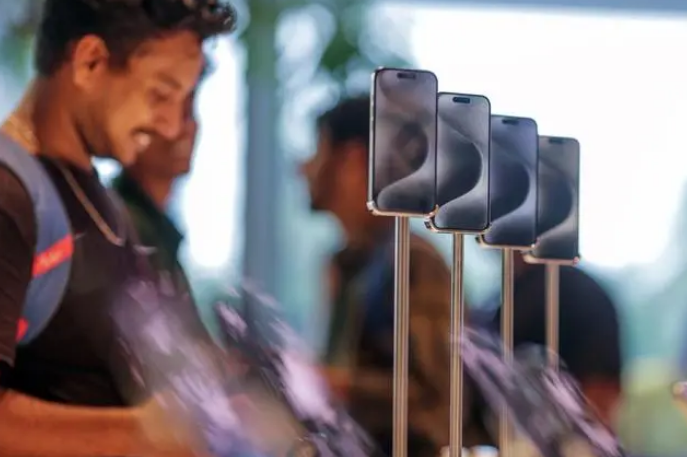 华尔街分析师：iPhone12 mini 或仅存在 4G 型号