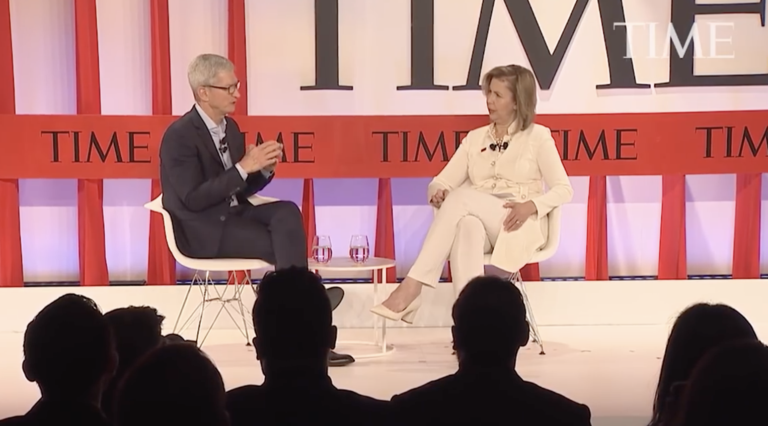 苹果发布 Shot on iPhone 广告「水世界」