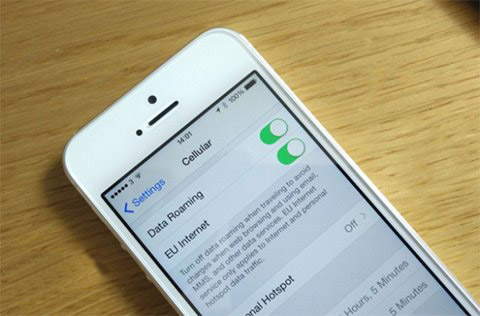 苹果申请 MacBook 相关专利：屏幕可自动调节角度以适合人眼观看
