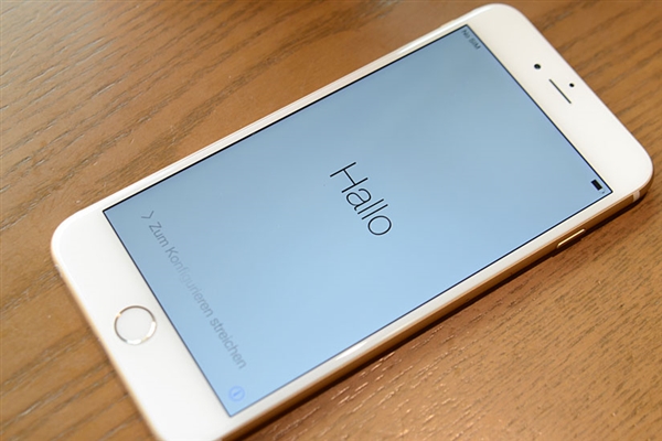 苹果公司正在研发“Pro”版 Apple Watch：新设计、更大尺寸