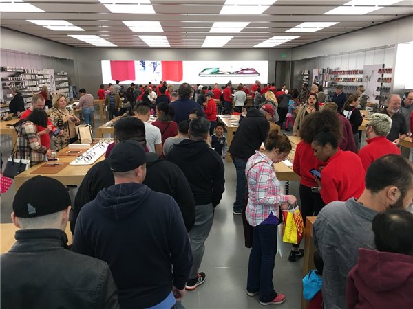 苹果被曝购买 17 颗卫星服务,支持卫星通信功能新品或今年上市 苹果被曝购买 17 颗卫星服务,支持卫星通信功能新品或今年上市