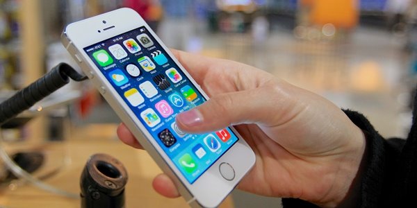 苹果将 iPhone 维修服务扩展到全美数百个新地点