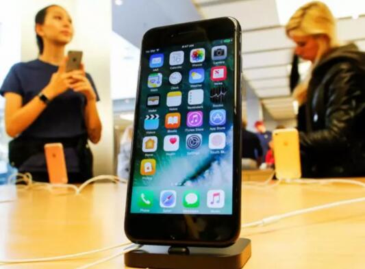 消息称苹果自制 5G 调制解调器芯片，2023 年投产台积电 12 万片