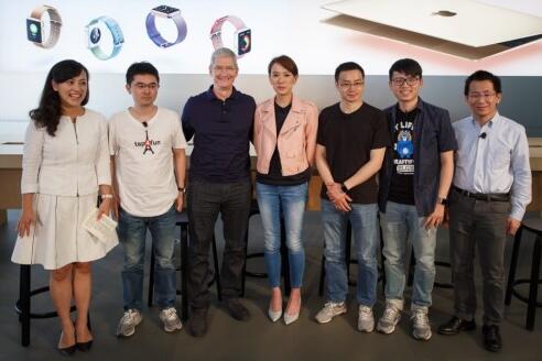 消息称苹果正开发 iPhone 16 Pro 机型:“药丸”区域缩小 50% 消息称苹果正开发 iPhone 16 Pro 机型:“药丸”区域缩小 50%