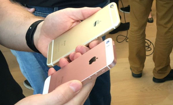 在苹果公司工作 10 年可获得纪念奖杯 在苹果公司工作 10 年可获得纪念奖杯