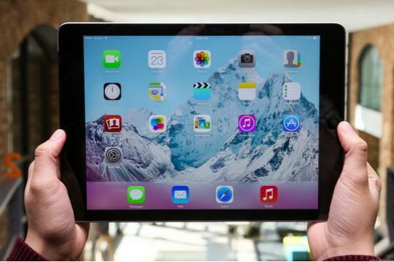 “大白式”设计?疑似iPhone7测试机正面谍照曝光 “大白式”设计?疑似iPhone7测试机正面谍照曝光