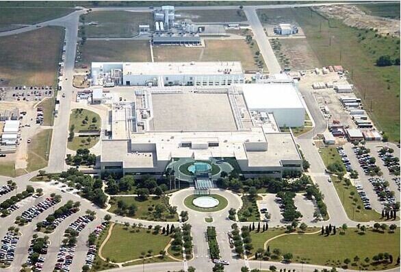 古尔曼预测苹果 AR/VR 头显功能：适配数十万款 iPad 应用，有游戏主题的应用商店